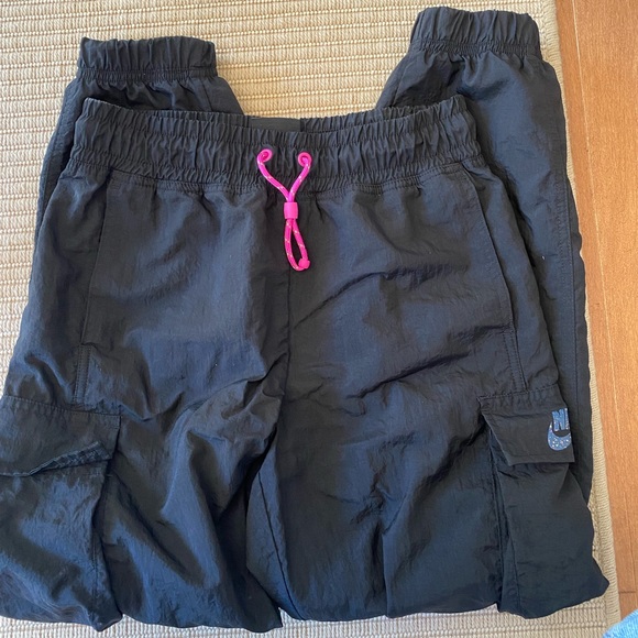 Nike Cargo pants - Picture 3 of 4